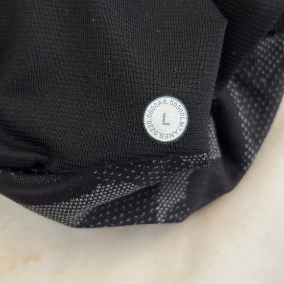 Lululemon Pace Breaker Short 7", Variegated Mesh Camo Black - Picture 4 of 4